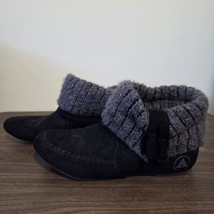 Airwalk Sz 9 Black Faux Suede, Faux Fur Lined Ankle Boots